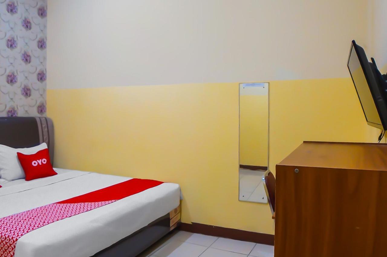 Reddoorz At Jalan Japaris Medan Otel Dış mekan fotoğraf