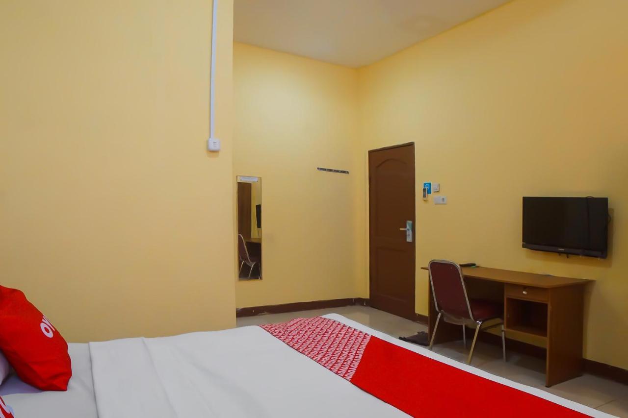 Reddoorz At Jalan Japaris Medan Otel Dış mekan fotoğraf