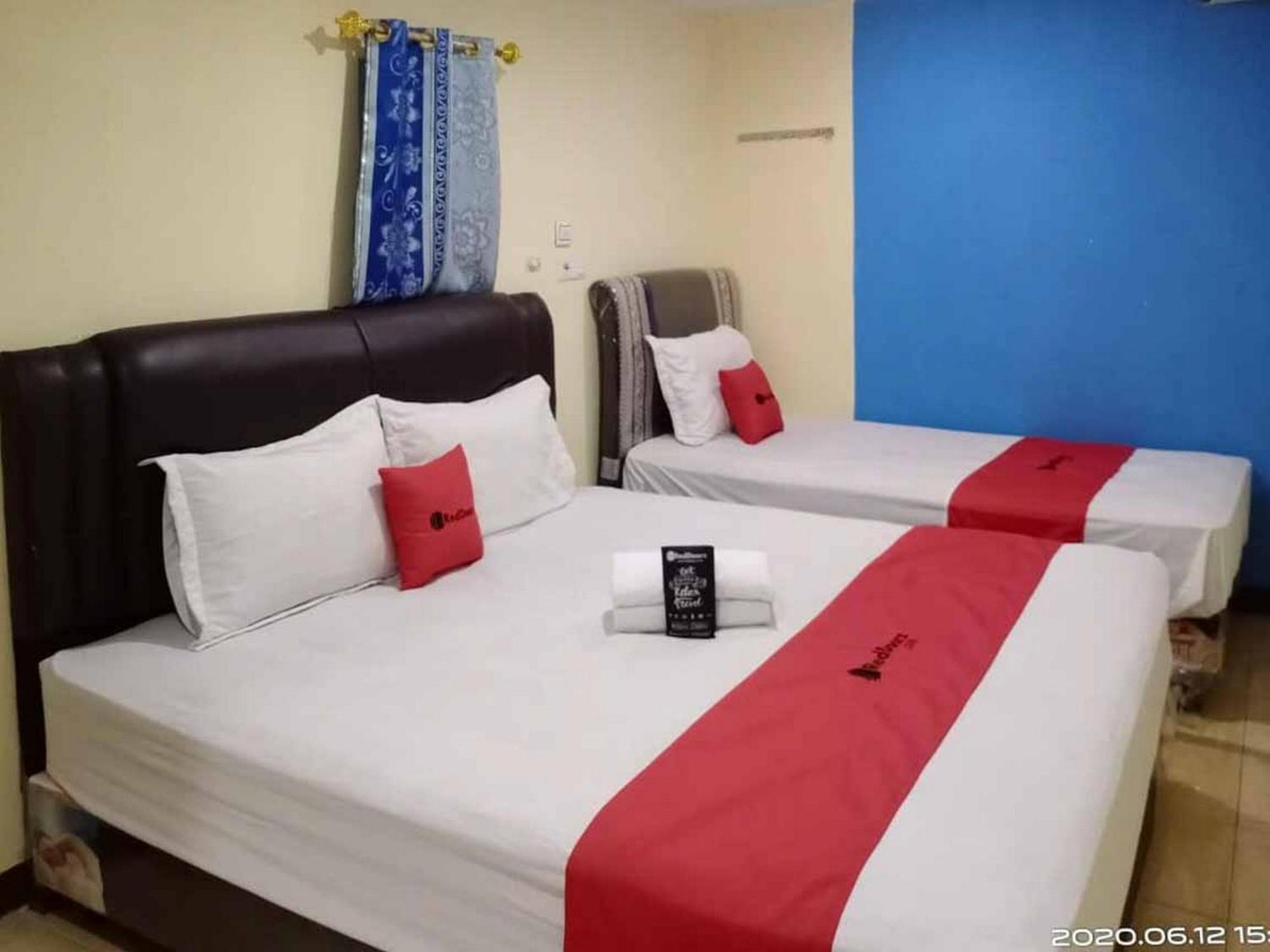 Reddoorz At Jalan Japaris Medan Otel Dış mekan fotoğraf